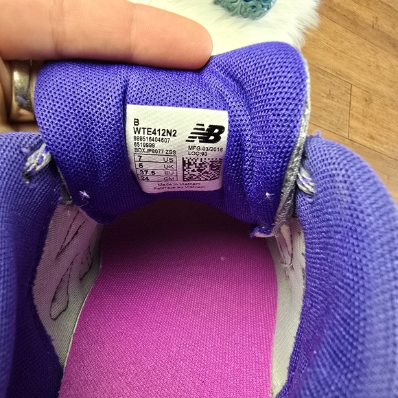 New Balance Womens Shoe Size 7 - Picture 6 of 13